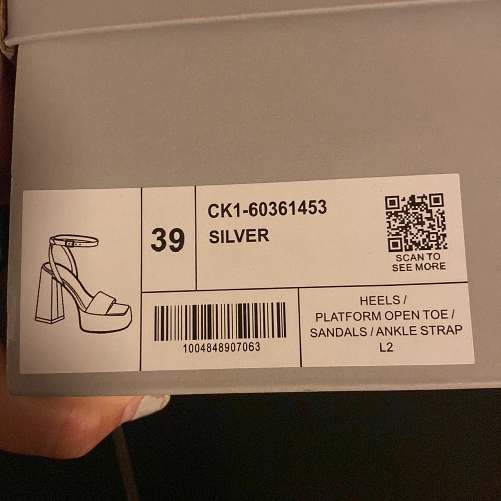 Charles and Keith chunky platform shoes - Picture 8 of 11